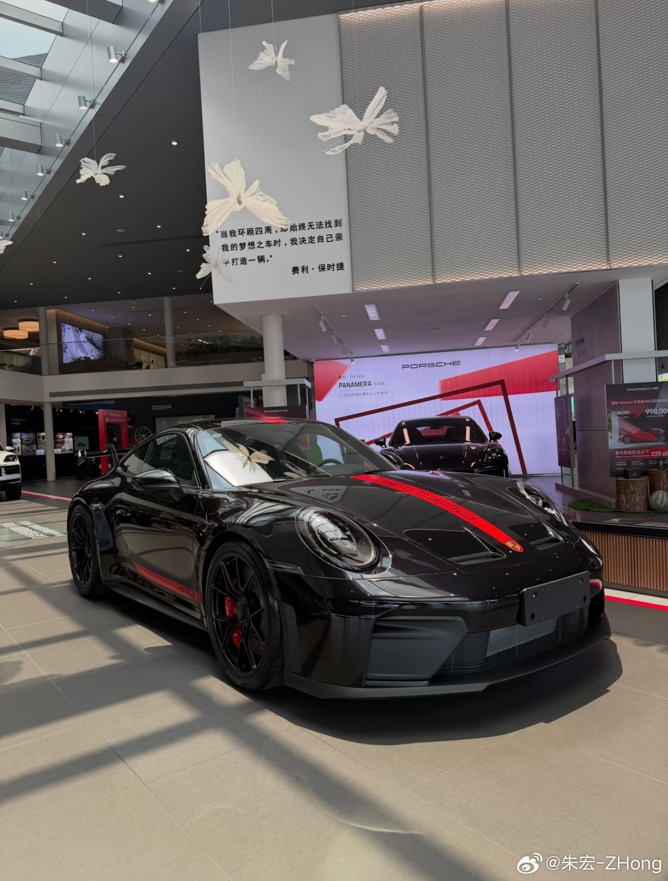 保时捷911GT3指导价2326400元落地280万含4.5万保险含豪车