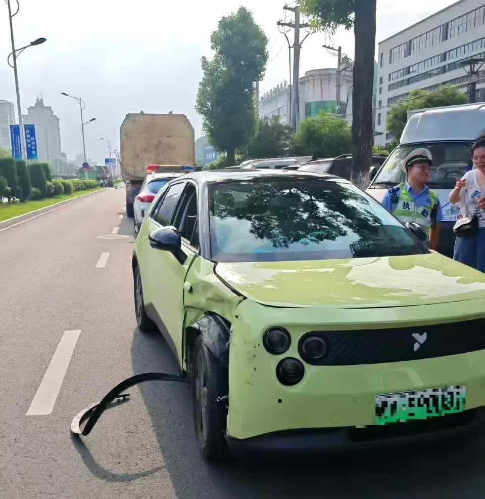 萤火虫事故，这表现对得起中保研史上最佳成绩不？安全是最大的豪华，萤火虫虽