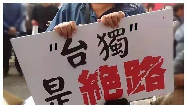 郑丽文若想真正整顿国民党，就该果断处理赵少康党籍问题，不能心软，更不能让他的言行