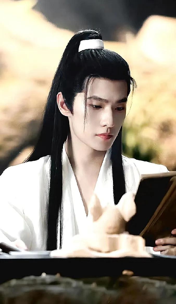 杨洋悬着的心终于放下了！剧版《凡人修仙传》第一部完结，人气虽然不高，但对杨洋来