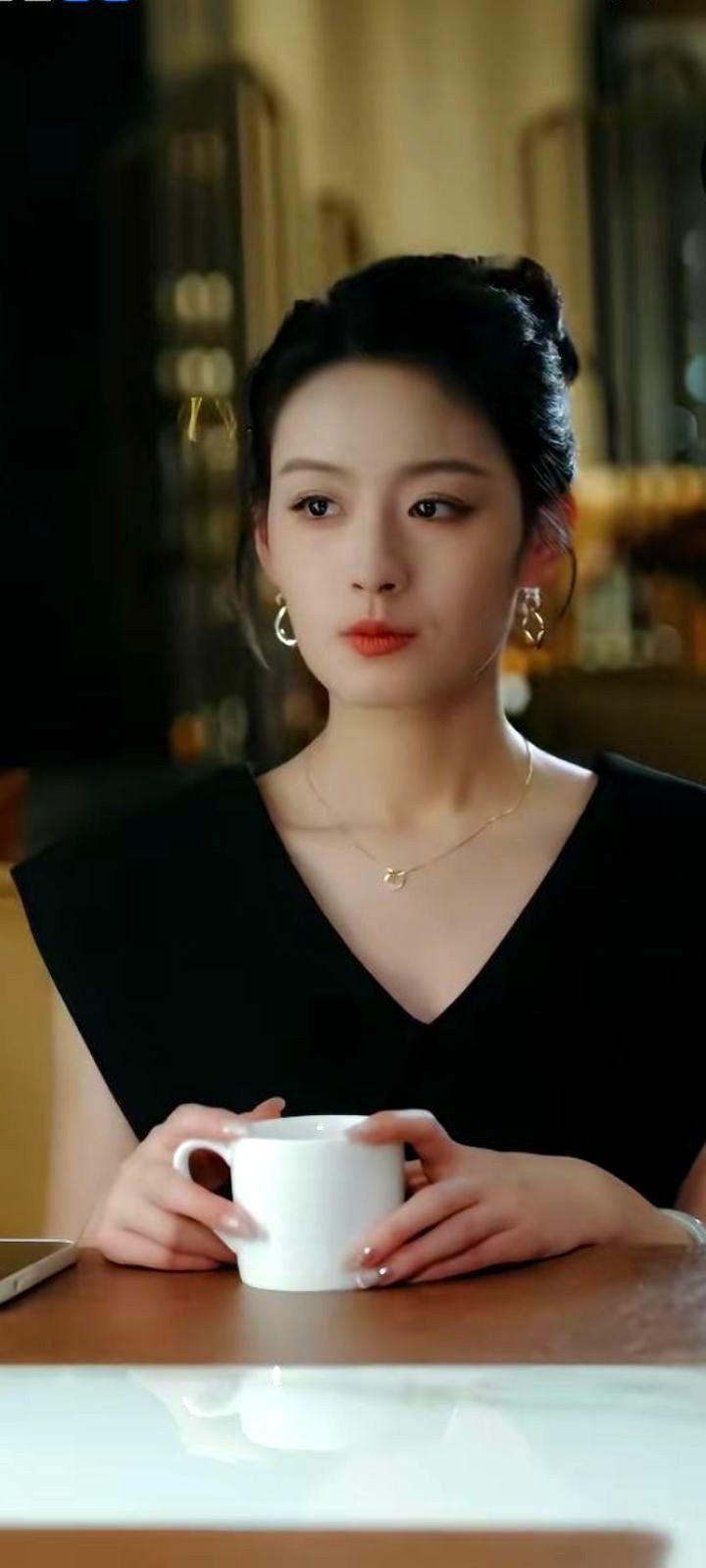 茶香满溢，静待佳人。