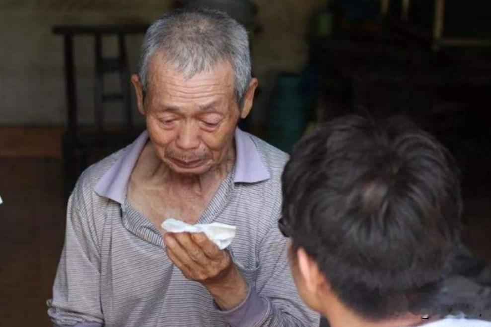 存款全给子女，是这辈子最蠢的事一位在银行干了二十年的朋友说句大实话：你把