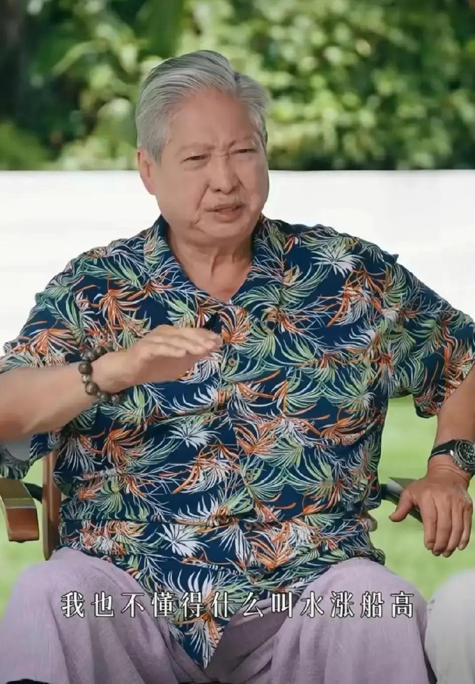 成龙2000万片酬到手时，洪金宝的合同上写着400万。很多人替他亏。但洪金宝