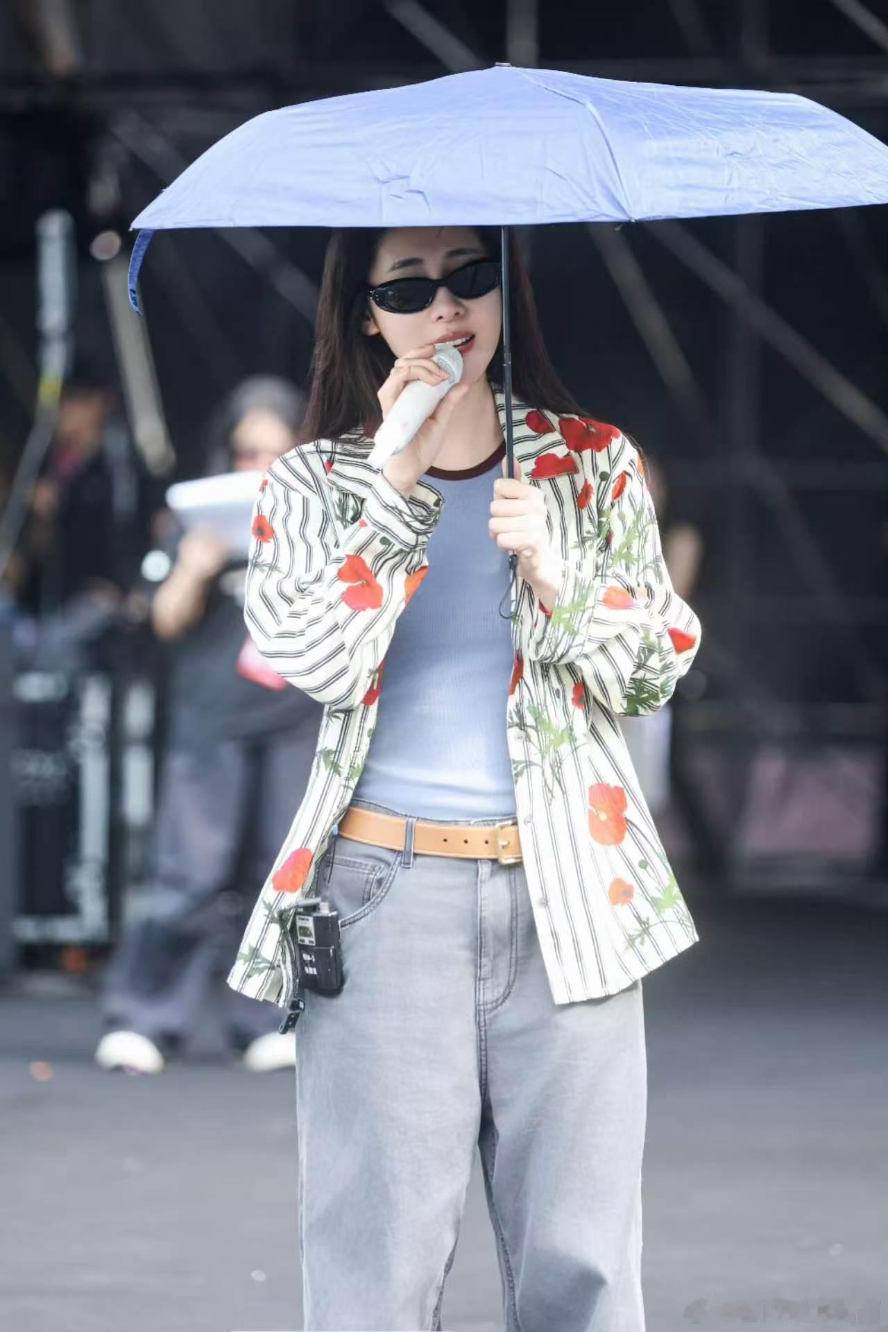 张碧晨好美的音色张碧晨唱了不要忘记我爱你救命！张碧晨好美的音色！她唱《不要忘记