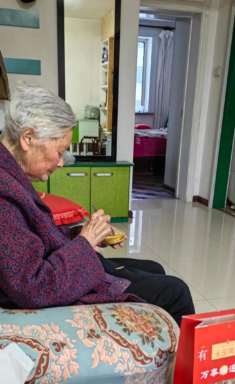 “人老了太可怜了！”湖北恩施，90岁老太生了2儿2女，她和老伴立下协议，2个儿子