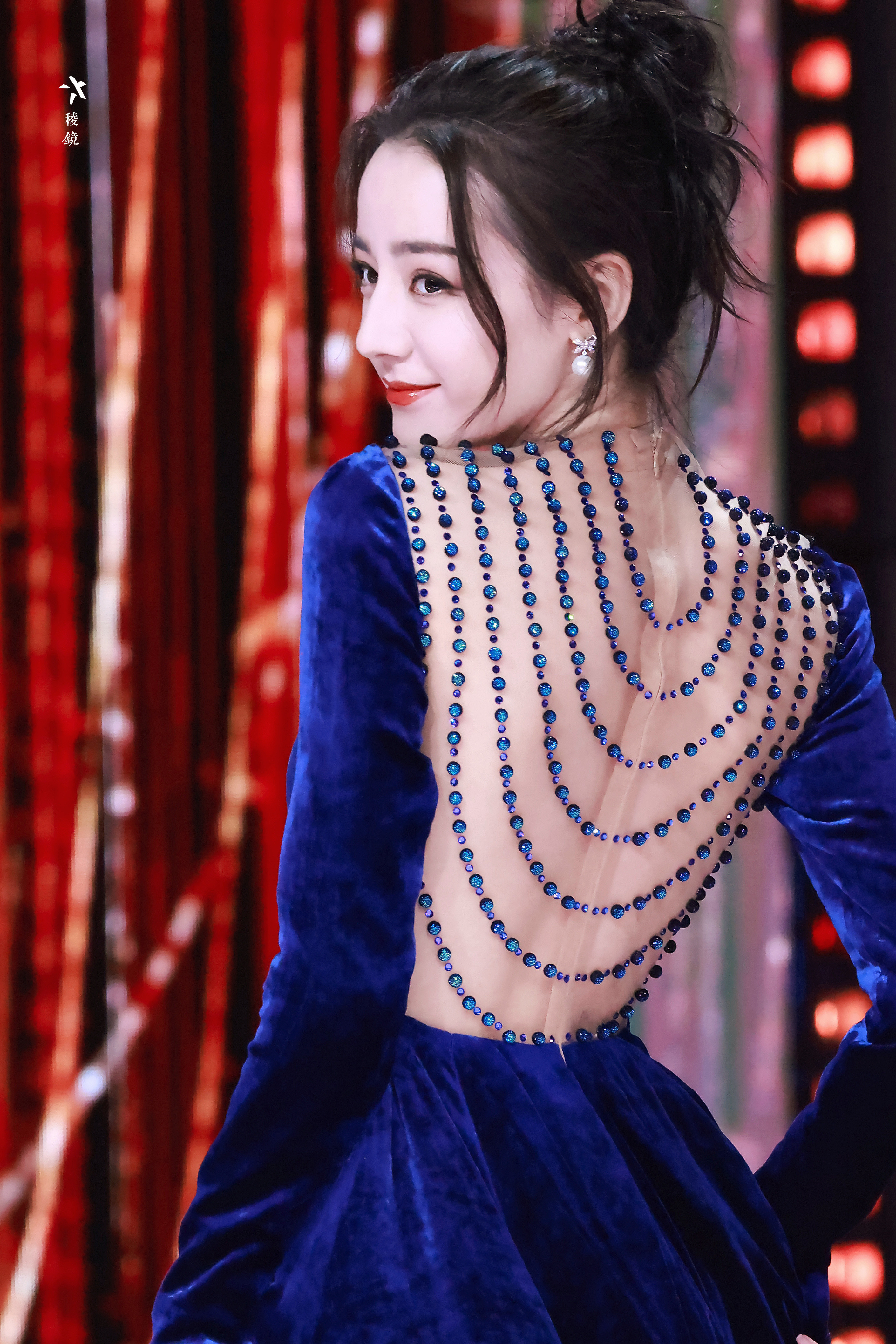 迪丽热巴𓆩蓝色妖姬🫐‧₊˚