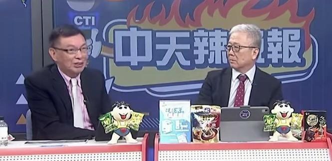 栗正杰：我是绝对不会去的，我和郝柏村一样。谈到小舰长，栗正杰说：你小舰长有胆就