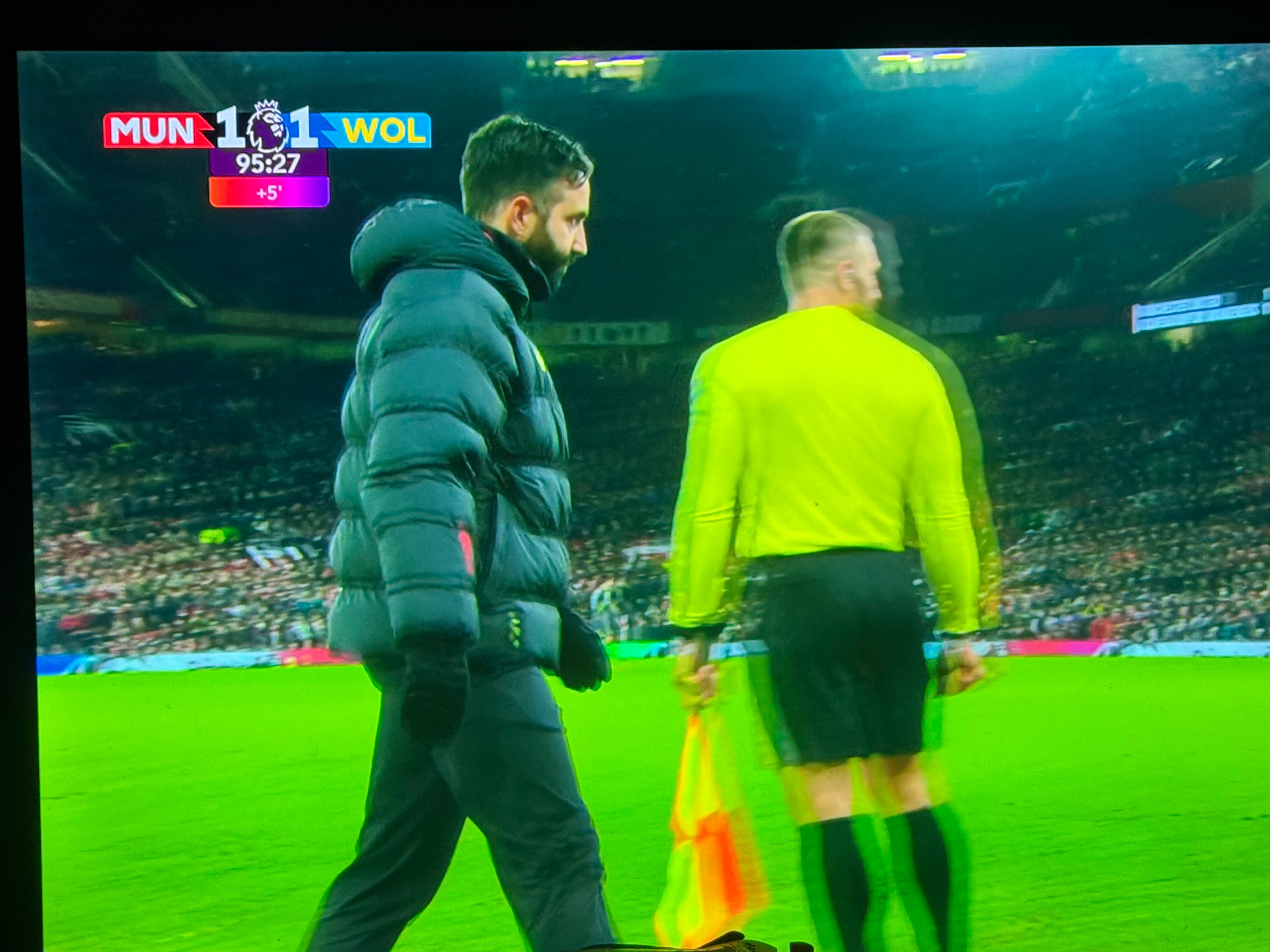 ❗狼队终结各项赛事12连败❗曼联近4轮仅1胜非洲杯还有19天结束，期间曼联还要踢