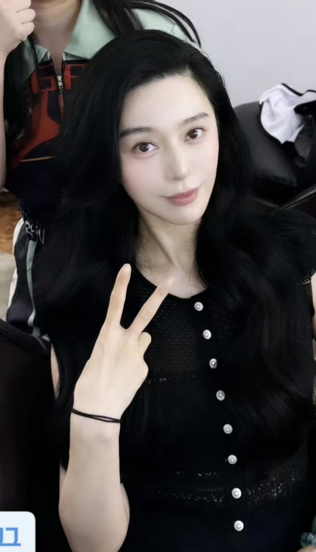 刷到这张韩妆范冰冰，真是把个大美人搞小气了。冰冰是个财女（记得还是金吧？）财女，