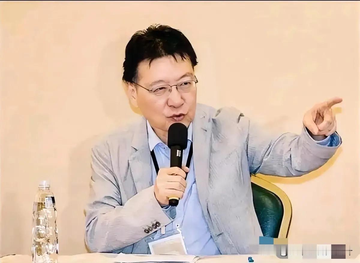 赵少康出来为郑丽文说话了！综合台湾本地媒体7月5日现场采访消息，赵少康表示