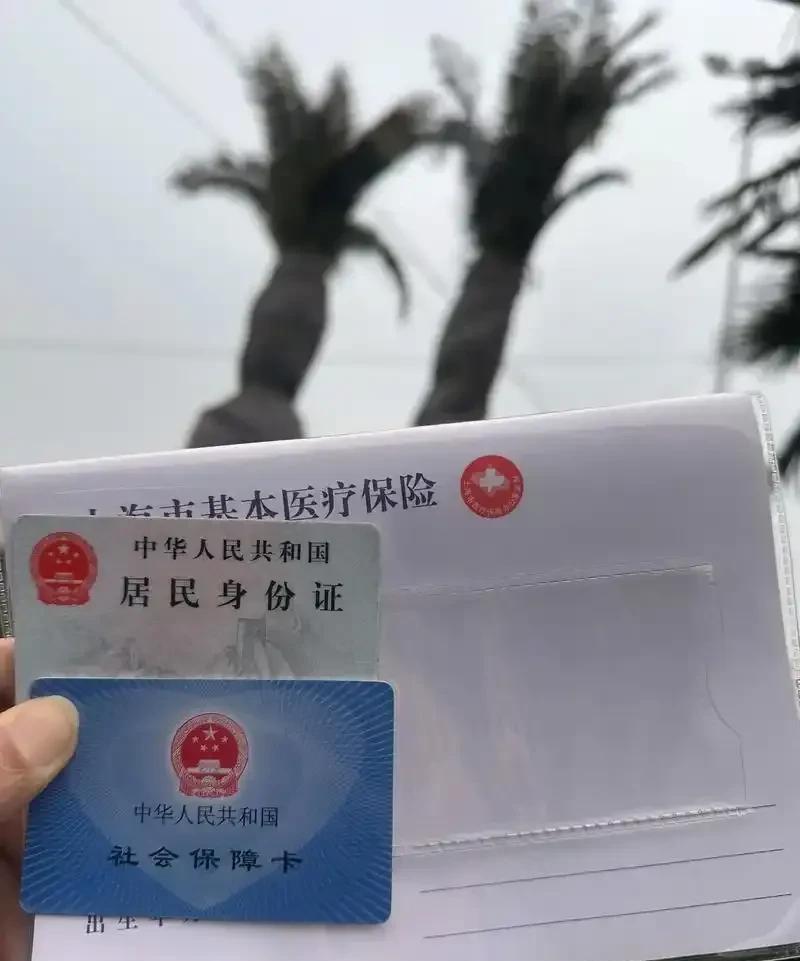 本人40岁了，一直在工厂上班，月入四千，还有两个孩子上学才，现在和老公一起房