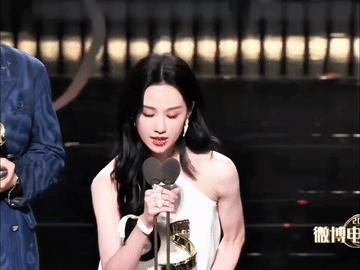 误会陈都灵了，以前就觉得她是干瘦无力，甚至觉得她瘦到不健康，现在才知道，肤浅了，