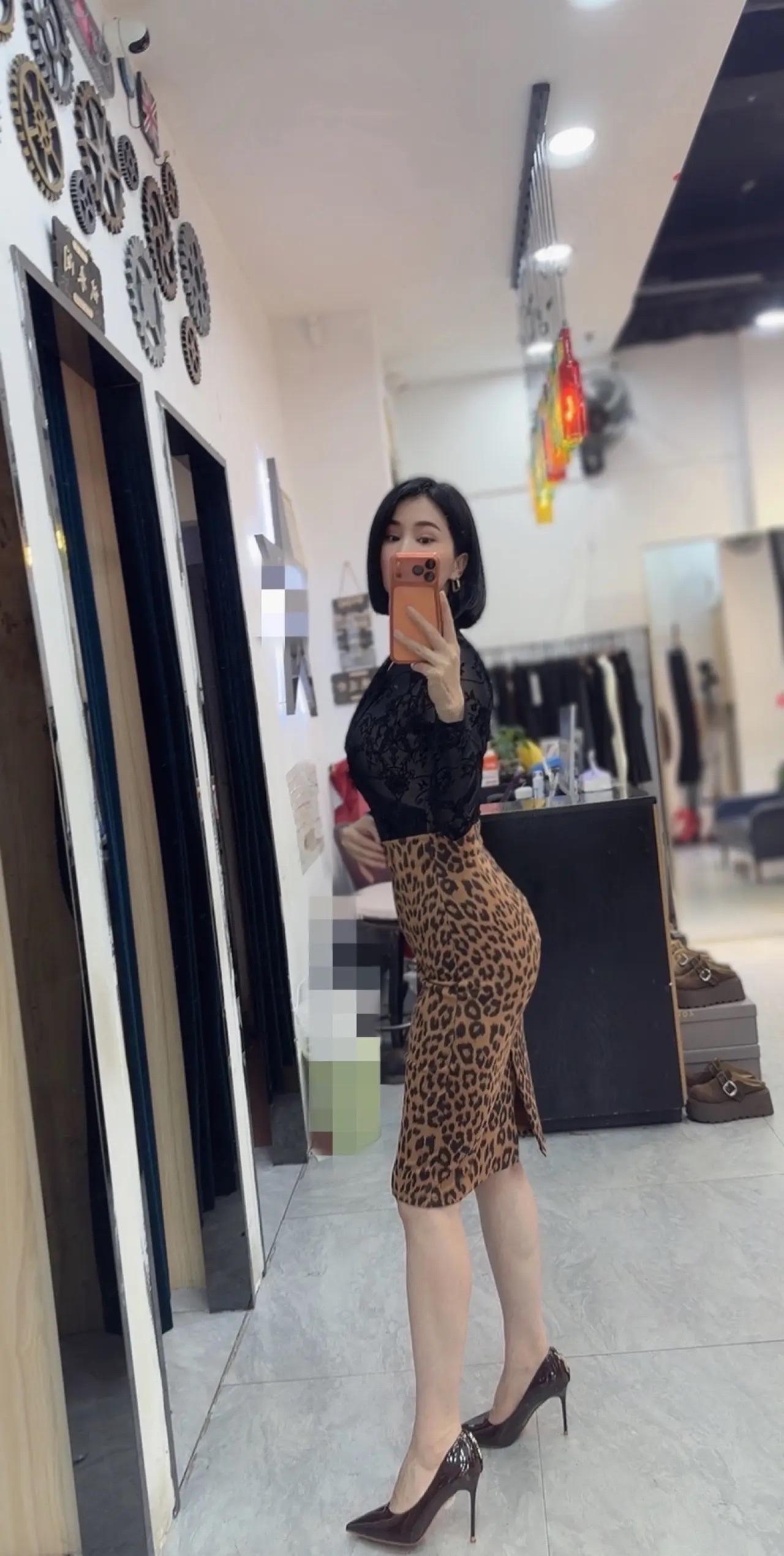 优雅豹纹裙，时尚穿搭指南💃🏻✨