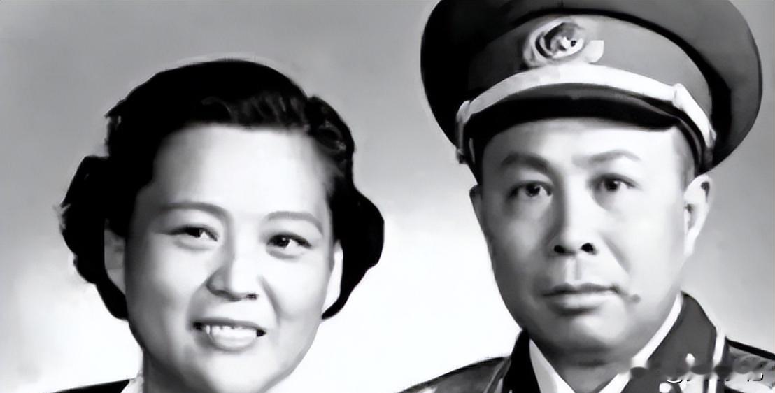1955授衔漏了这位老红军！朱彭陈三位元帅拍板：必须补上！老红军被免职回乡