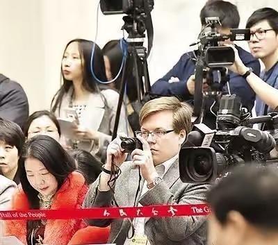 英国首相斯塔默向世界喊出三句话！第一句：中国不是“正在崛起”，是“已经崛起”；第