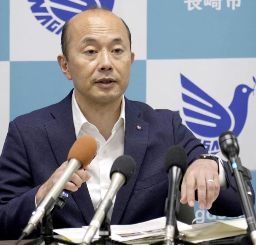 就在刚刚，日本“长崎市长”铃木史郎发表声明，8月9日，长崎市原子弹爆炸8
