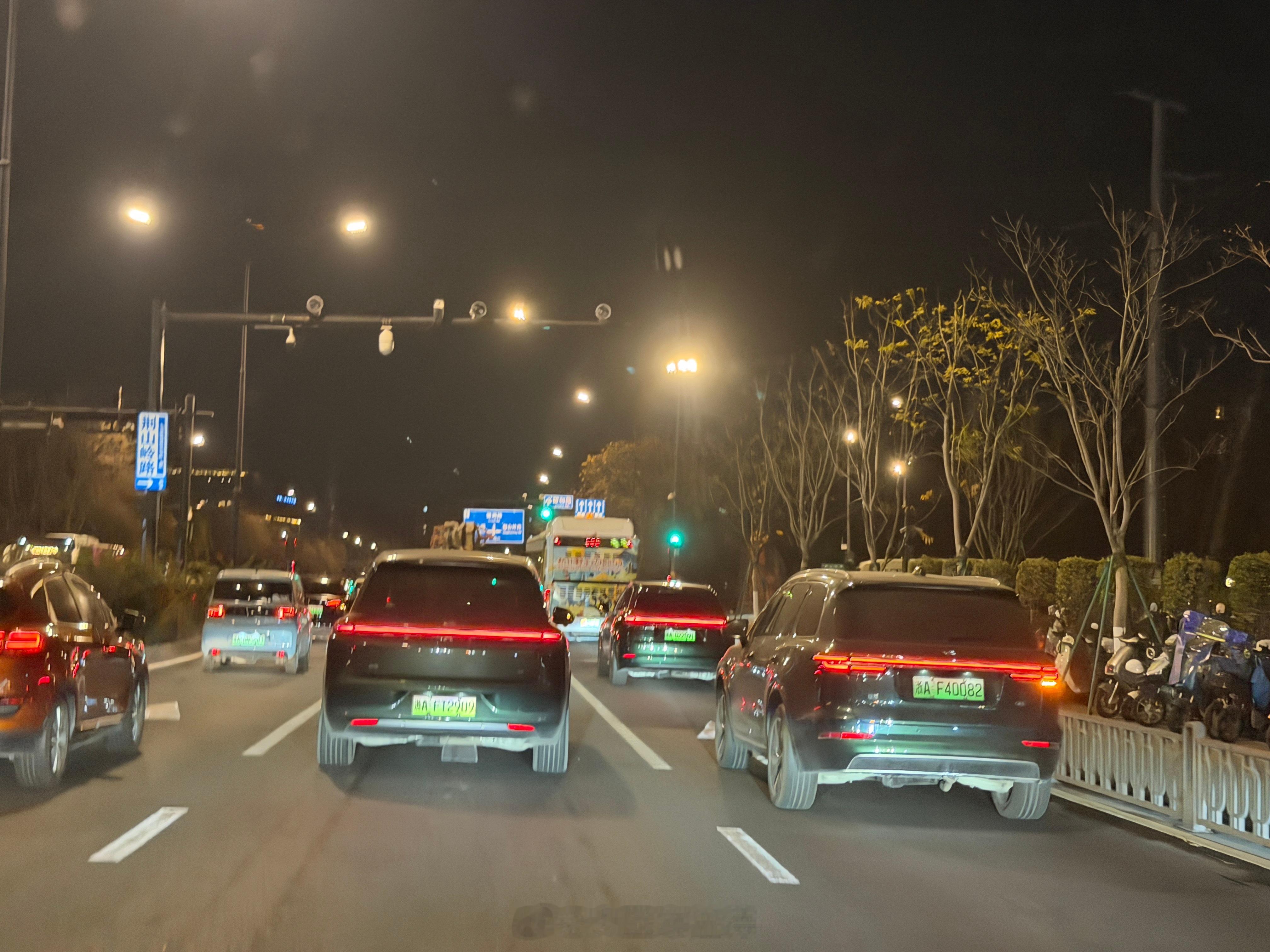 捅了理想的老窝还都是绿色的车漆