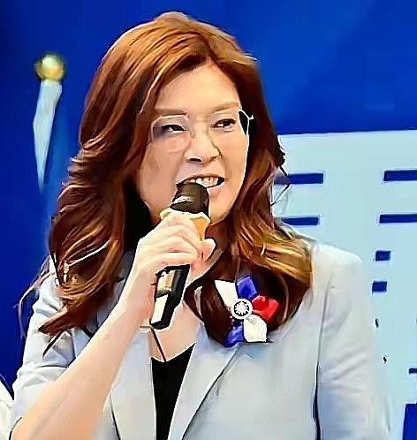 蓝营肉搏大战！郑丽文放弃对骂硬刚，一套布局兵不血刃破反郑联盟前言国民党百