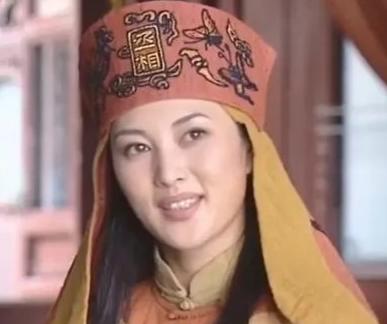 野史：1855年9月，洪秀全刚洗完澡，洪宣娇便不声不响地进来了，天王看见她，热情