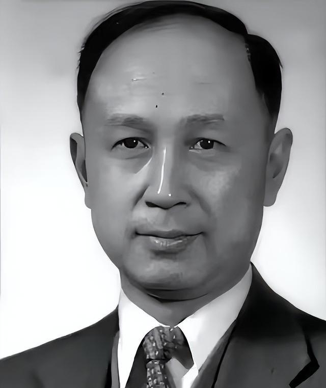 晚年，钱学森整天躺着，不爱说话，也不理人，家人以为他得了老年痴呆，谁知当医生问他