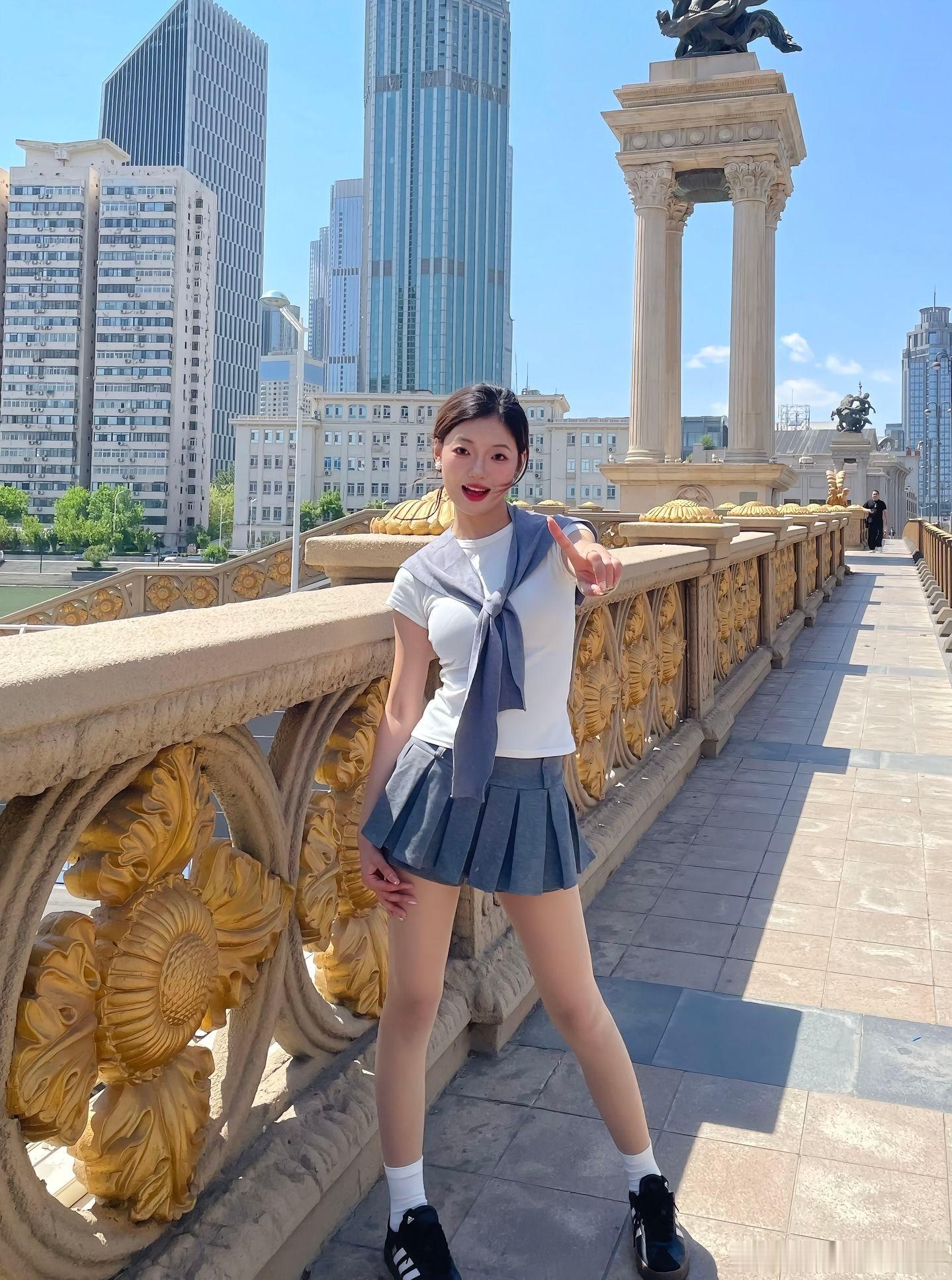 jk私影天津打卡美女