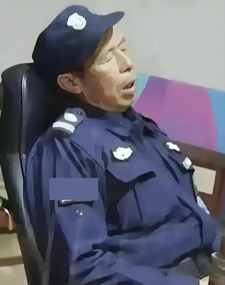 “简直丧尽天良！连人最基本的吃喝拉撒都要掐着表算！”2022年，广东清远有位60