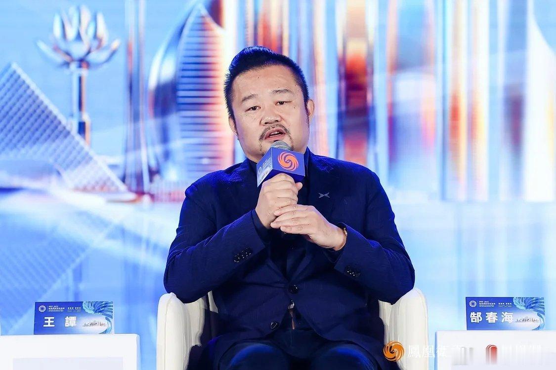 王谭是小鹏汽车造型中心总经理兼小鹏汇天联合创始人、总设计师，他主导的全新P7设计方案在内部曾多达12