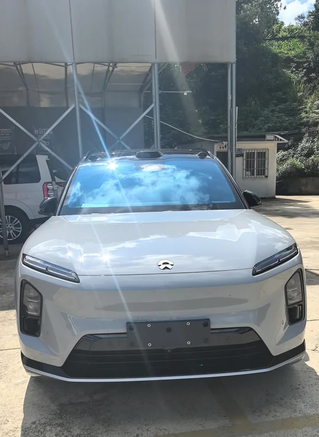 开了油车13年，今年终于下定决心购买一张电车了，当时锁定了特斯拉、理想L6、蔚来