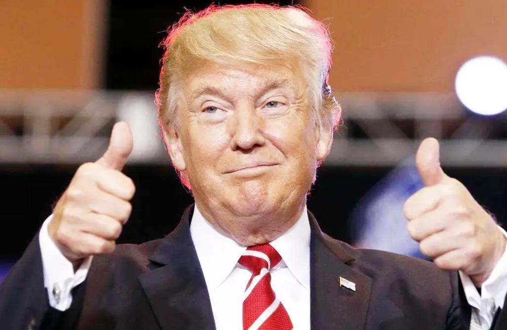 特朗普笑逐颜开 这次中日关系所发生的波云诡谲般的跌宕起伏，虽然隐隐约约有美国