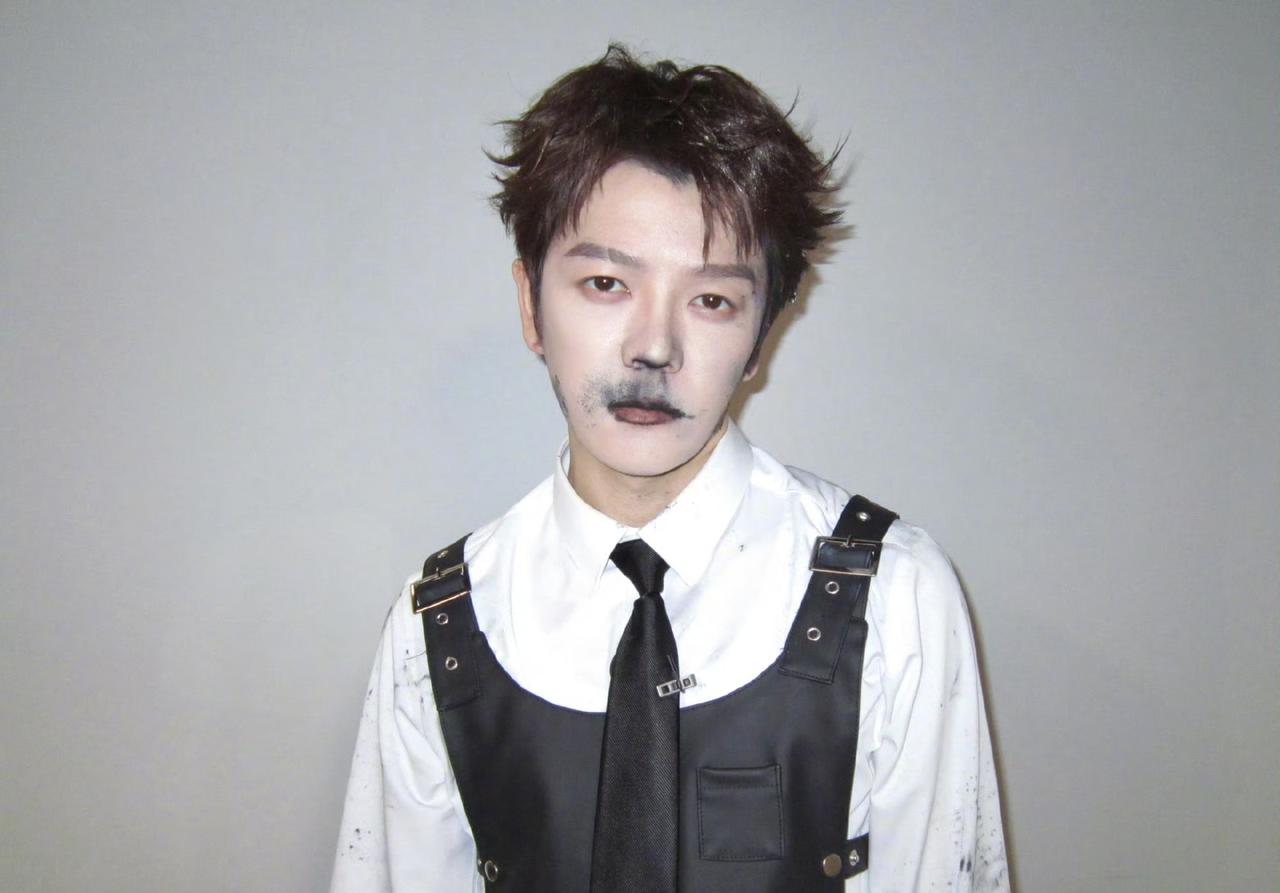 俞灏明发新歌，而且是和王栎鑫同一天发新歌，好多年前的那个明栎组合你还记得吗？再