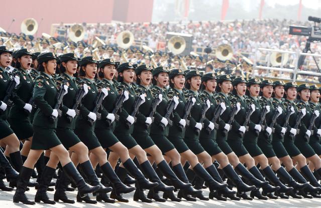 全球各国军队为啥都不大规模招募女兵？体力可能是一方面原因，但还有另一个很重要的原