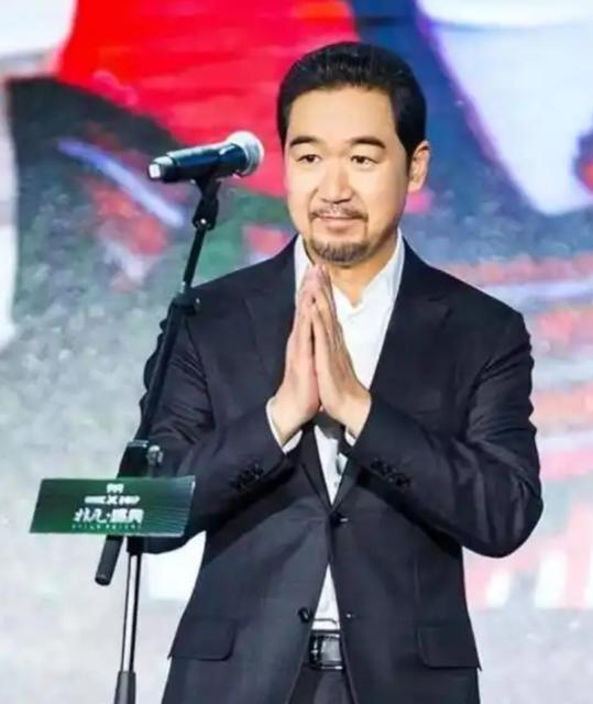 2013年，华谊兄弟以2.52亿买下张国立影视公司，唯一条件就是张国立需签订为期