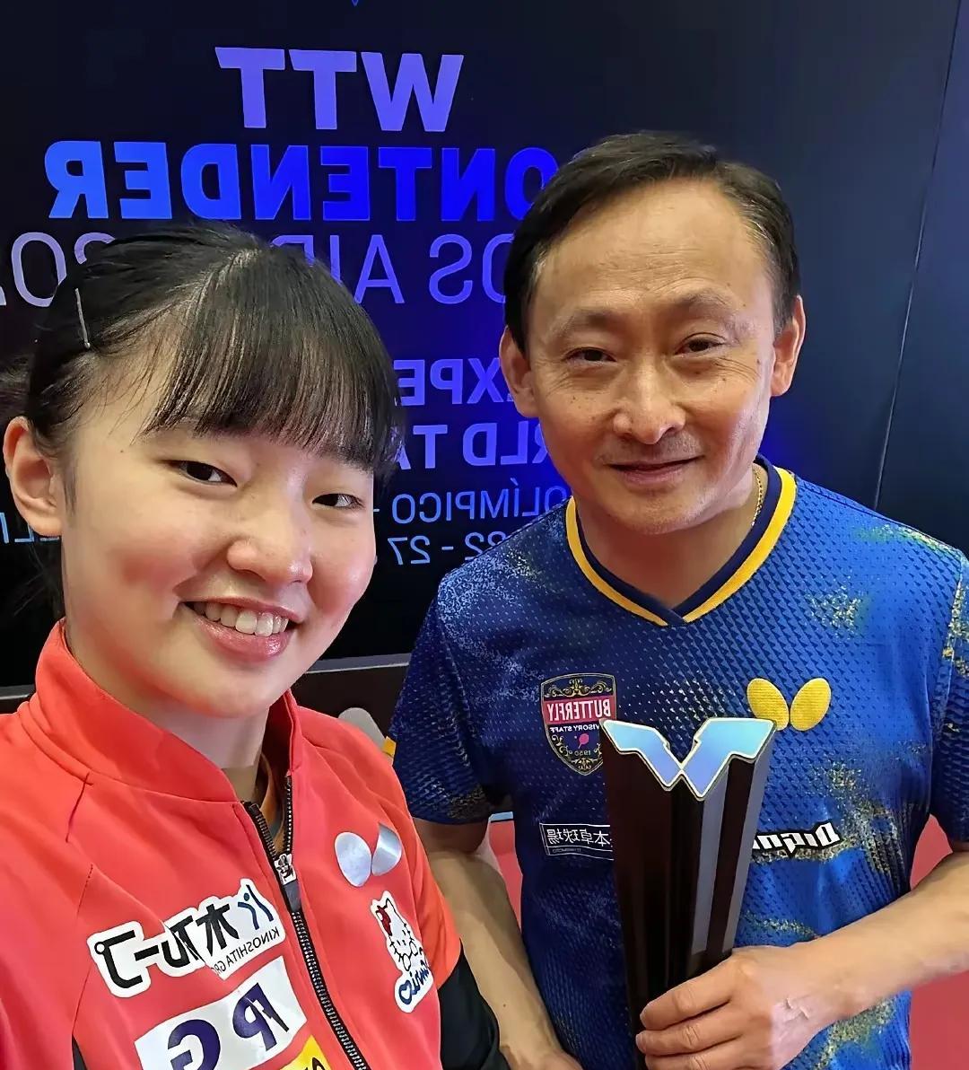 张本美和频繁地参加wTT系列比赛，争冠军捞积分升排名。有的比赛目的达到了，有的比