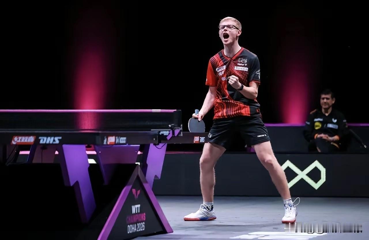 张本智和今天有“麻烦”了！如果我推测没错，今天法国“刺头”菲尼克斯勒布伦，将