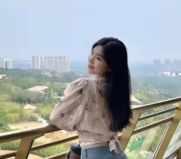 哇，这城市风景真是太赞了！