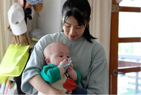 韩国生育率终于涨了！真不是男女不想结，真相实在太令人感到意外，韩国女性终于肯“下