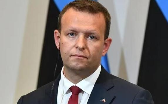 就问中国怕不怕？强大的爱沙尼亚向中国发出最后通牒，让中国必须在爱沙尼亚和俄罗斯