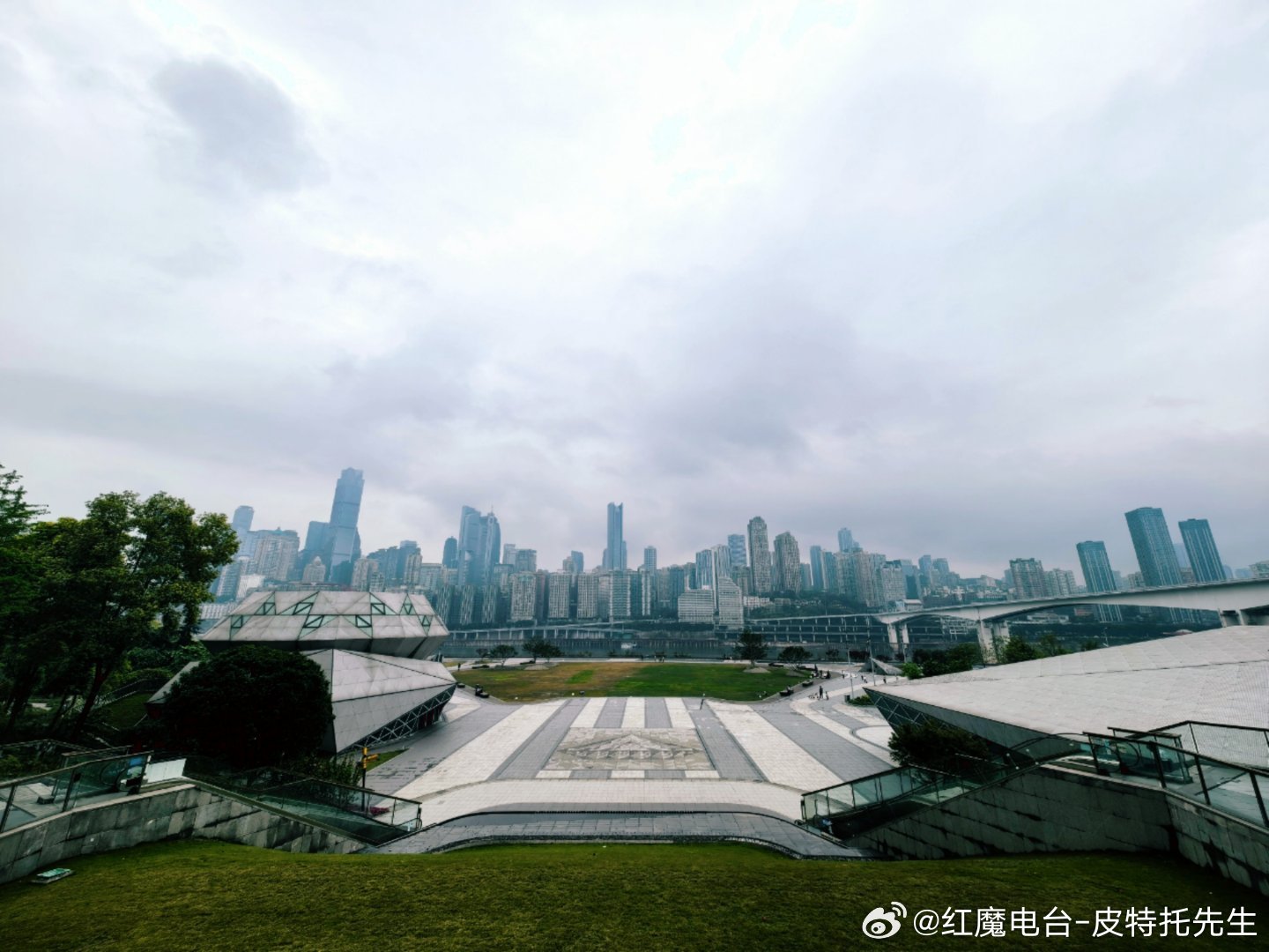 重庆今天这天好像香港啊