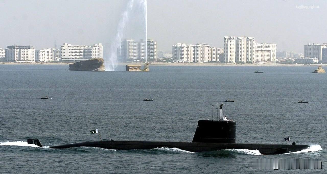 中巴价值50亿美元的“海枭级”潜艇交易，最近引发阿拉伯海战略关注——这8艘源自中