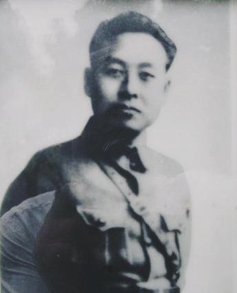 毛岸英去世后，刘思齐在毛泽东前三度痛哭，再婚前特意前往岸英墓前祭拜1959年2