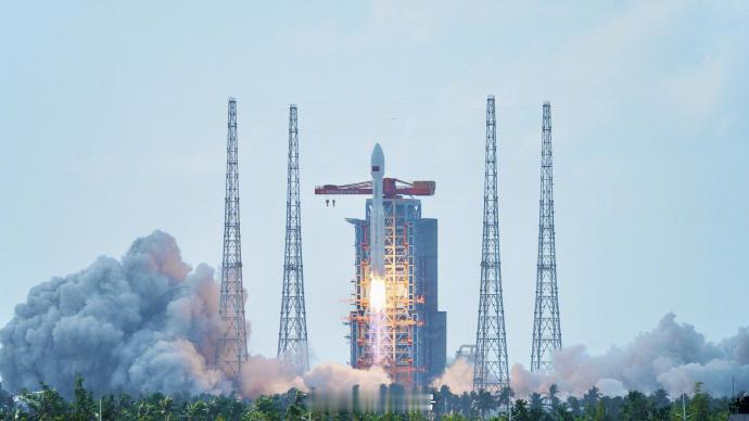 【祝贺！我国成功发射卫星互联网低轨12组卫星】10月16日9时33分，我国在海南
