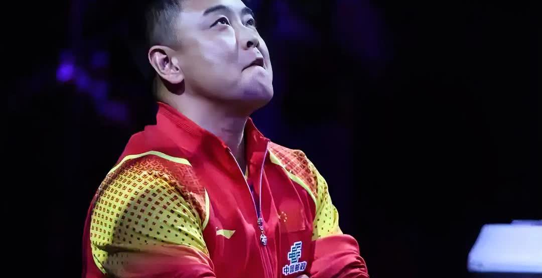 国乒男队主教练王皓感叹：这瑞典的大满贯赛，还能重演巴奥那一幕吗？林诗栋如