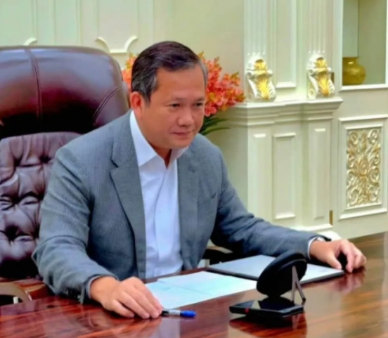 🌛柬埔寨首相洪玛奈还是执迷不悟，要一条道走到黑。据报道，洪玛奈称，我要感谢