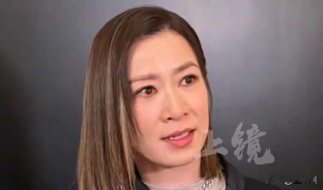 佘诗曼，谈许绍雄病危！10月27日，TVB76岁的老演员许绍雄突然上了热搜，不