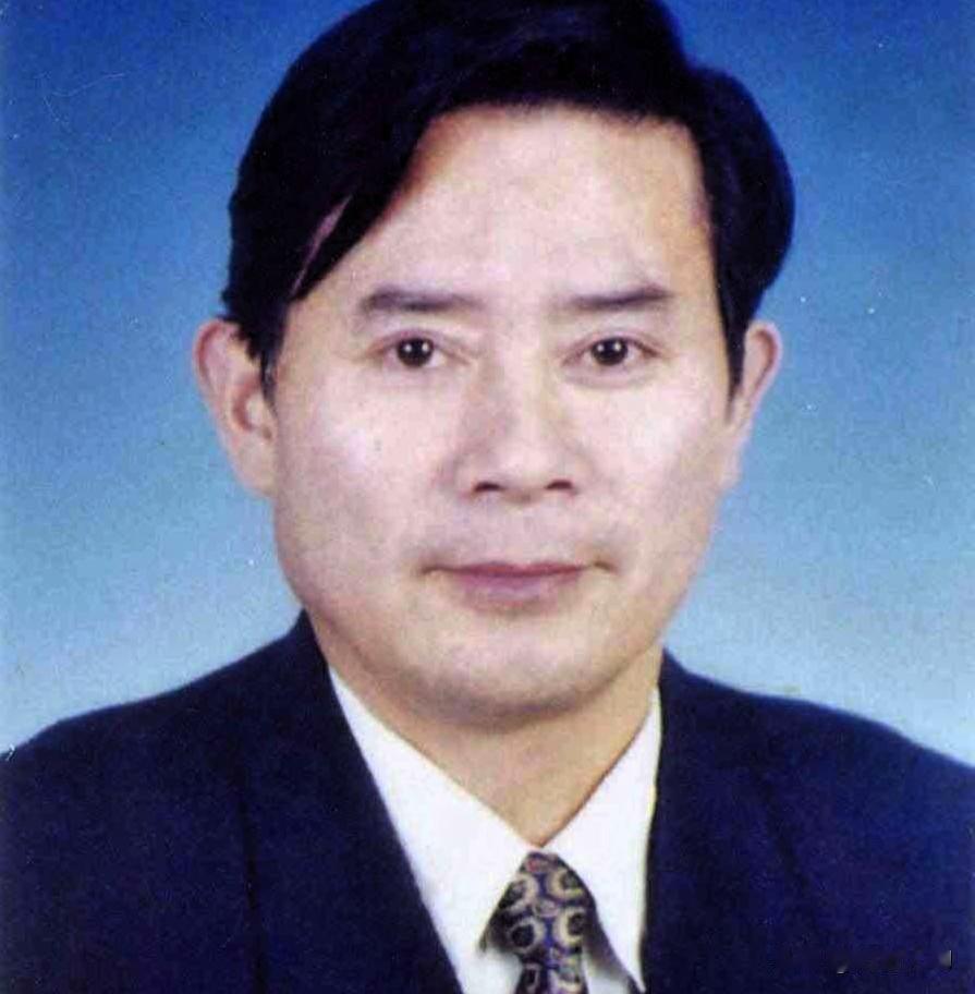 宋晨光，1952年出生1969–1989：部队服役，历任团政委、师政治部副主任