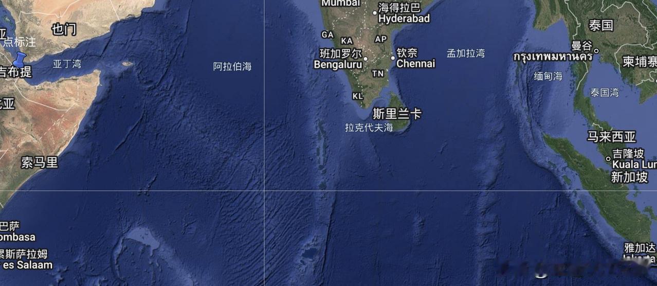 美伊冲突敲响警钟！2027三航母成型，硬防美军双航母远洋封航道前置说明：本文