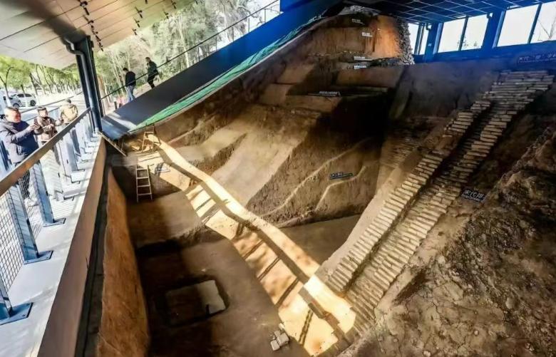 荆州文旅新地标藏哪了？免费开放3个月，春节人流爆棚还能触摸千年历史想在荆州