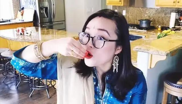 郑墨沫又被拒了！7月14日，她第五次请求入境，边检系统径直亮起红色预警，当场予以