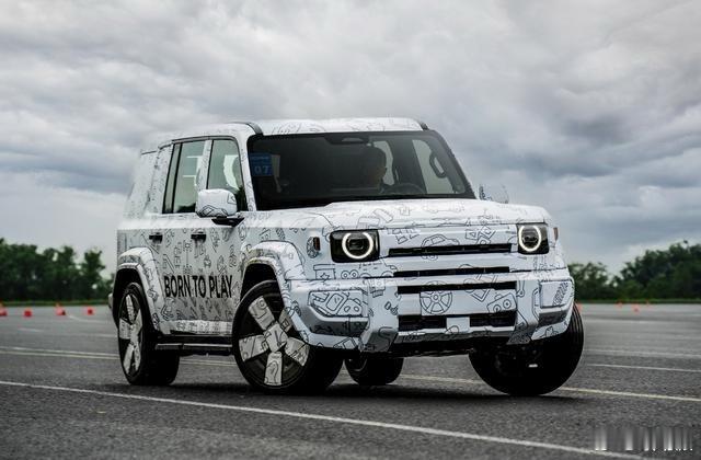 iCARV27定位20万级硬派SUV，方盒子造型、180mm离地间隙、专业越