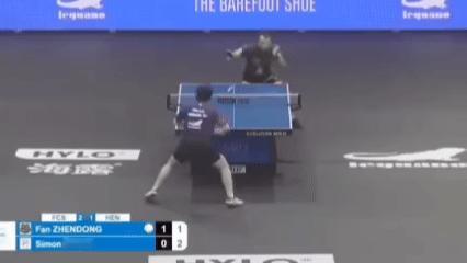 樊振东和西蒙每次打球，都出一个这种神仙球。看着两人打球的松弛度，就知道又在